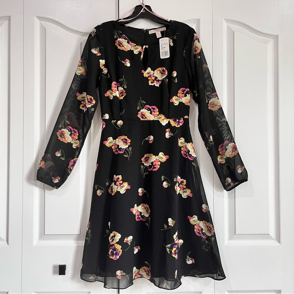 Forever 21 Contemporary Black pansy floral print Dress XS NWT